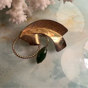 CURTIS CREATIONS 50s Gold Filled Jade Brooch